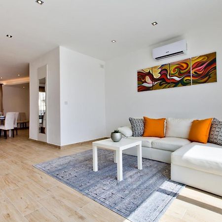 Sliema Duplex Penthouse With Sea Views & Private Terrace By Shortletsmalta Apartment Екстериор снимка