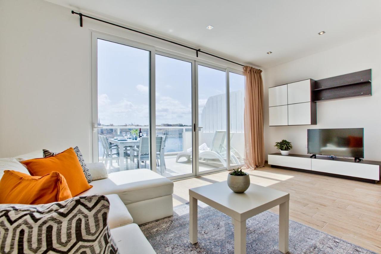 Sliema Duplex Penthouse With Sea Views & Private Terrace By Shortletsmalta Apartment Екстериор снимка