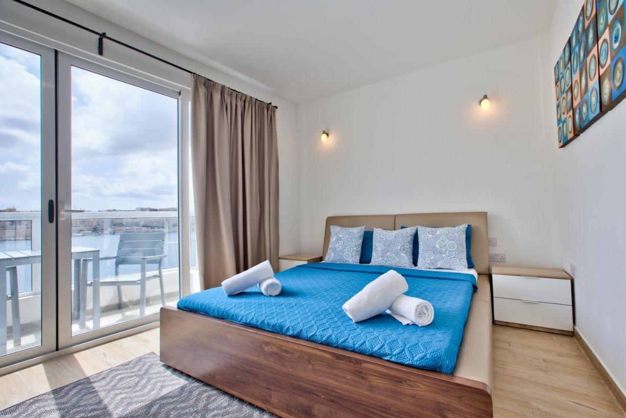 Sliema Duplex Penthouse With Sea Views & Private Terrace By Shortletsmalta Apartment Екстериор снимка