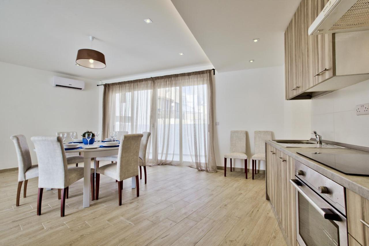 Sliema Duplex Penthouse With Sea Views & Private Terrace By Shortletsmalta Apartment Екстериор снимка