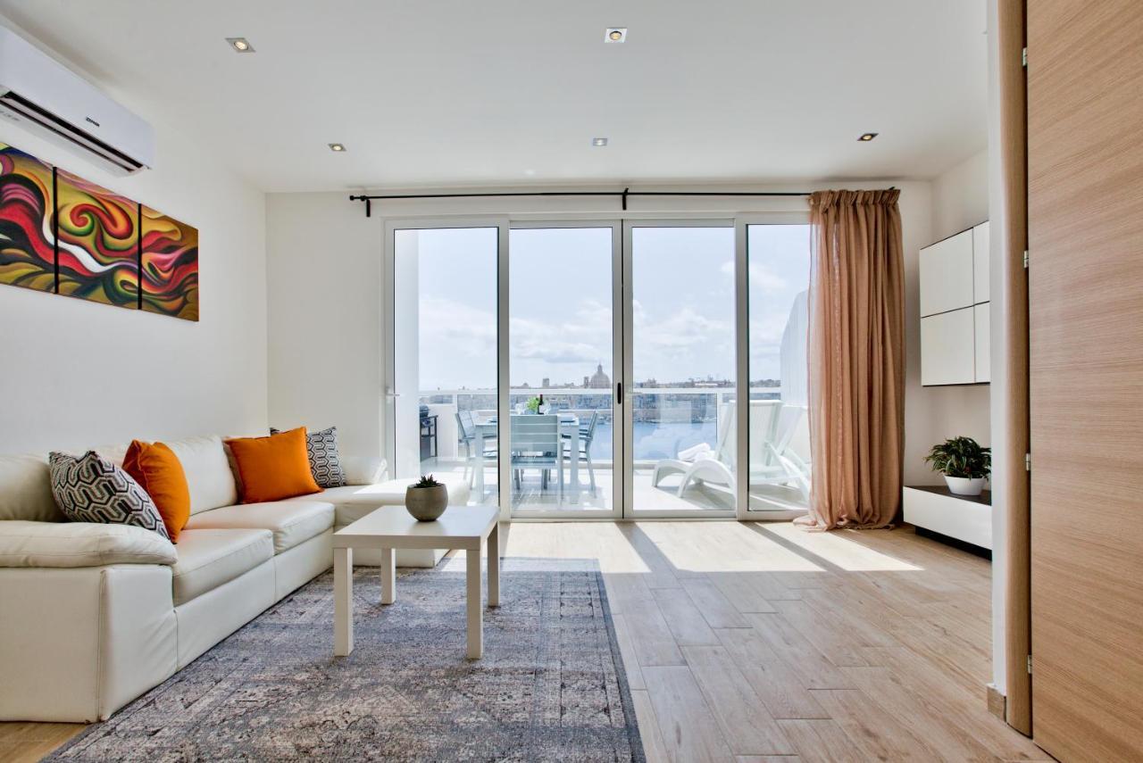 Sliema Duplex Penthouse With Sea Views & Private Terrace By Shortletsmalta Apartment Екстериор снимка